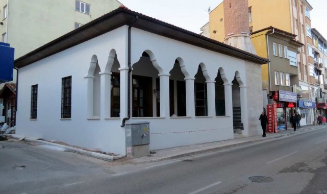 Mudanya Ömerbey Camii gün sayıyor