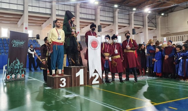 NEVÜ, &quot;Tarih İçin Bir Ok At&quot; yarışmasında 3. oldu