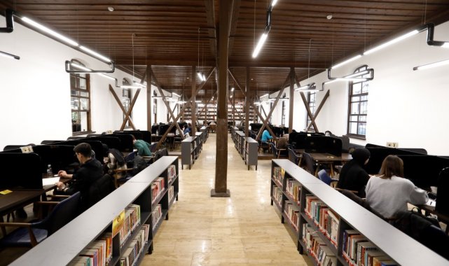 Nöbetçi kitaphanelerde "askıda test" uygulaması başladı