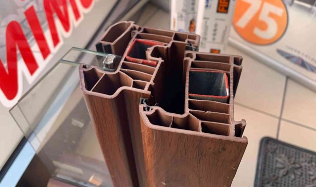 Odacıklı cam modelleri yaz kış fark etmeksizin yalıtım büyük katkı sağlıyor