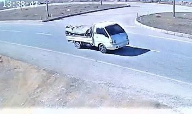 Odunları gösterip 2 yaşlı kadının kefen parasını çaldılar