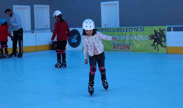 Öğrencilerden buz pistine yoğun ilgi