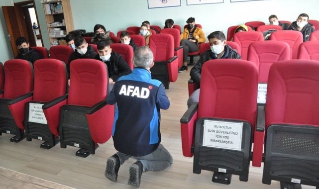 Öğrencilere farkındalık eğitimi