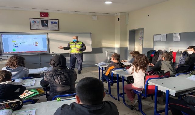 Öğrencilere trafik eğitimi verildi