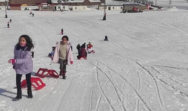 Öğrencilerin kayak heyecanı