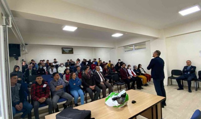 Öğretim Görevlisi Kudret Armağan'dan motivasyon eğitimi