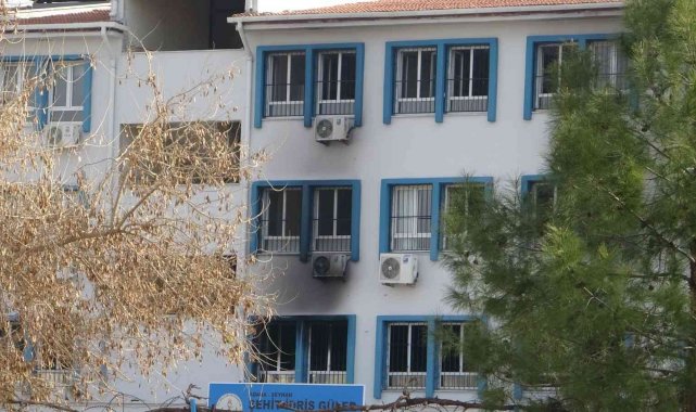 Okulda yangın paniği