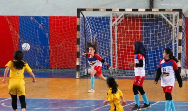 Okullar futsalda rekabet etti