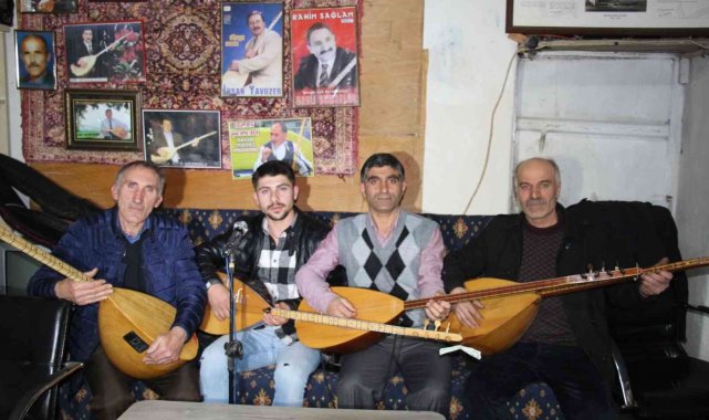 Oltulu Ozanlar onur anıtına saldırıya sazlarıyla tepki gösterdi