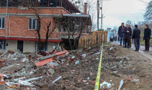 Ordu'da heyelan riski taşıyan 14 binanın yıkımı başladı