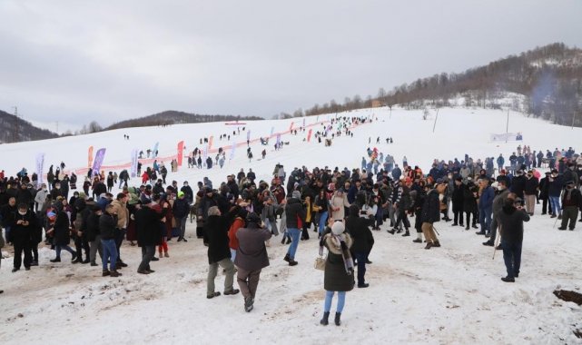 Ordu'da kar festivalinde binlerce insan yaylaya akın etti