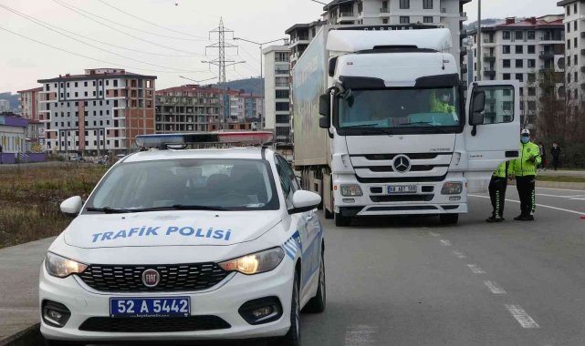 Ordu'da tır sürücülerine denetim