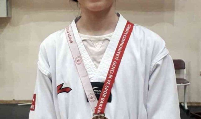 Osmangazili taekwondocu zirveye oturdu