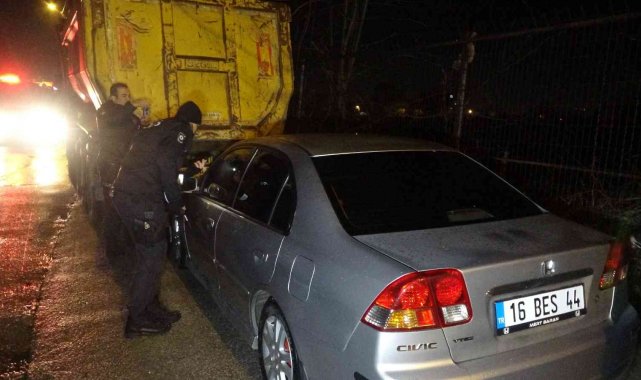 Otomobilde çakmak gazı bomba gibi patladı : 2 yaralı