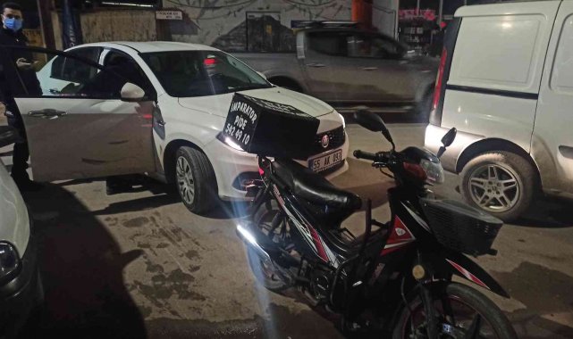Otomobille çarpan motosiklet sürücüsü yaralandı