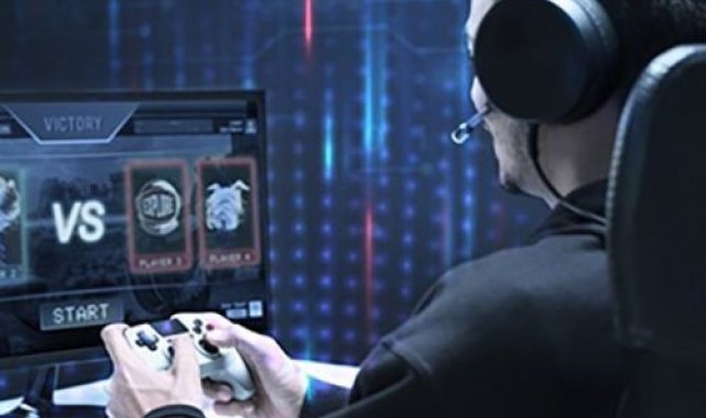 Oyun devi ayağının tozuyla işe başladı