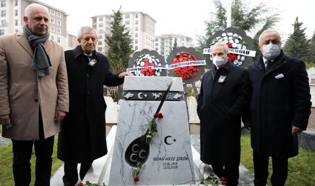 Ozan Arif vefatının üçüncü yılında anıldı