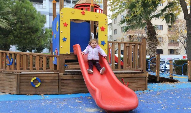 Pamukkale&#039;de yenilenen parklar çocukların kullanımına hazır