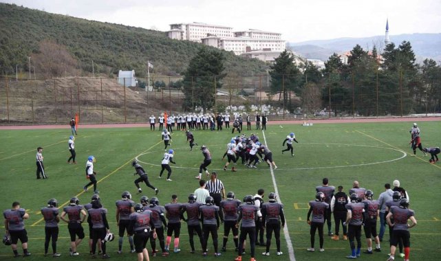 Panthers galibiyetlerine kaldığı yerden devam ediyor