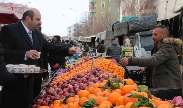 Pazarcılar soğuk havada salep ile ısındı