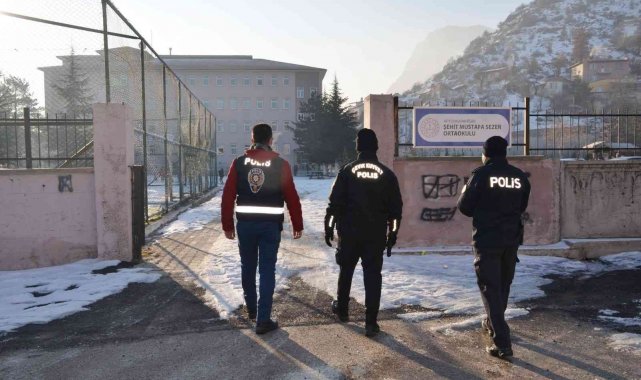 Polis ekiplerinden çocuk ve gençlerin korunmasına yönelik denetim