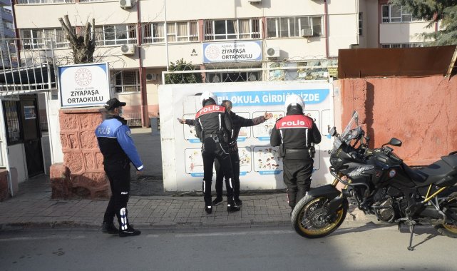 Polisten okul önlerinde sıkı önlem