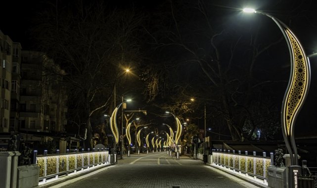 Postane Köprüsü'nün korkulukları yenilendi