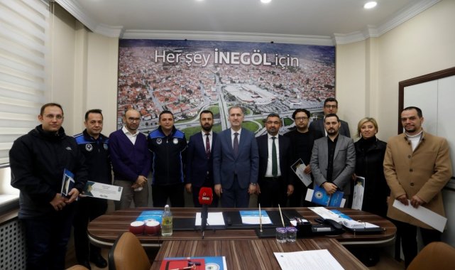 Projesi onaylanan personeller ödüllendirildi