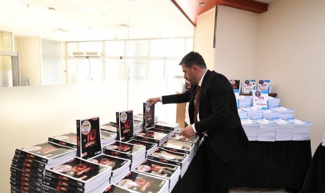 Pursaklar Belediyesi'nden üniversite sınavına girecek öğrencilere ücretsiz soru bankası