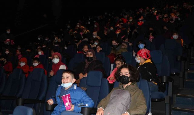 "Kesişme: İyi ki Varsın Eren" filmini izlediler