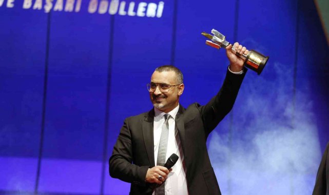 "Yılın Yenilikçi İletişim Projesi" ödülü Başakşehir'in