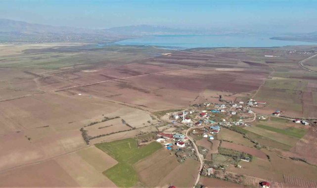 Risk alarak baraj sahasını eken çiftçileri 'Yağış' endişesi sardı