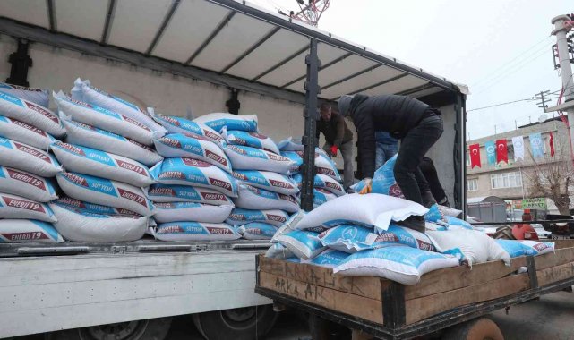 Şahinbey'den hayvan yetiştiricilerine 8 bin ton yem desteği