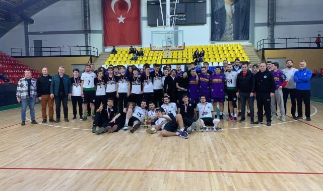 Şampiyon Sakarya Büyükşehir Belediyespor oldu