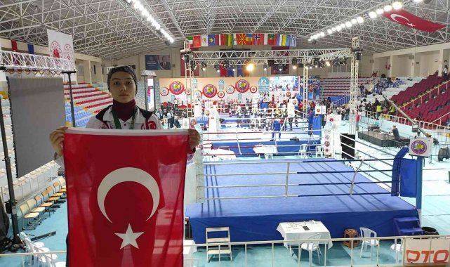 Samsunlu Zeynep, muay thai Avrupa şampiyonu oldu