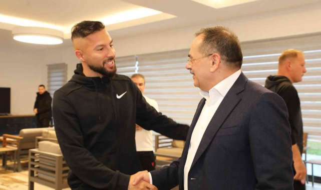 Samsunspor&#039;u zorlu deplasmana Başkan Demir uğurladı