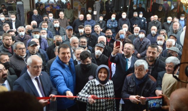 Sanatçı Mithat Körler Tavşanlı'da açılışa katıldı