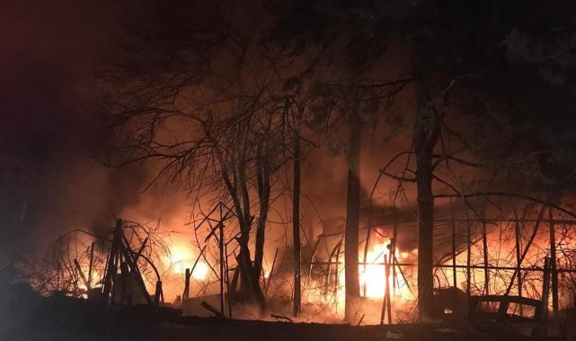 Sanayi sitesinde çıkan yangın, 6 iş yerinde hasara sebep oldu