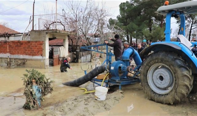 Sarayköy&#039;de selin yaraları sarılmaya çalışılıyor
