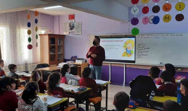 Sarıgöl&#039;deki okullarda &#039;Türkiye bağımlılıkla mücadele eğitim&#039; kursu açıldı