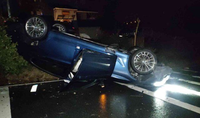 Sarıyer'de lüks otomobil takla attı, sürücü aracın bırakıp kaçtı