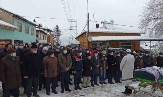 Şehit Asteğmen Bilal Özcan'ın vefat eden annesi toprağa verildi
