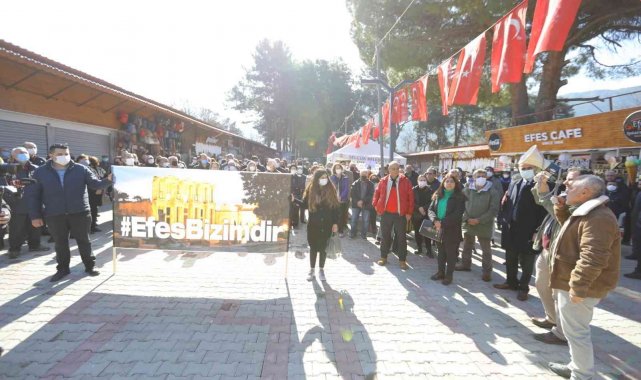 Selçuk&#039;ta &quot;Efes Bizimdir&quot; imza kampanyası