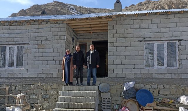 Selden evi yıkılan Rabia Acar yeni evine kavuştu