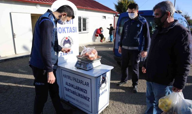 Semt pazarlarında tartı ve fiyat etiketlerini tek tek denetlendi