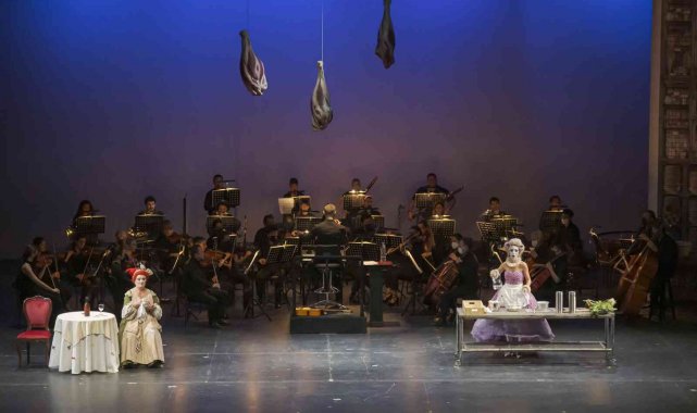 Sevil Berberi Antalya DOB sahnesinde