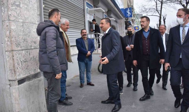 Siirt Valisi Hacıbektaşoğlu esnaf ve vatandaşları ziyaret etti