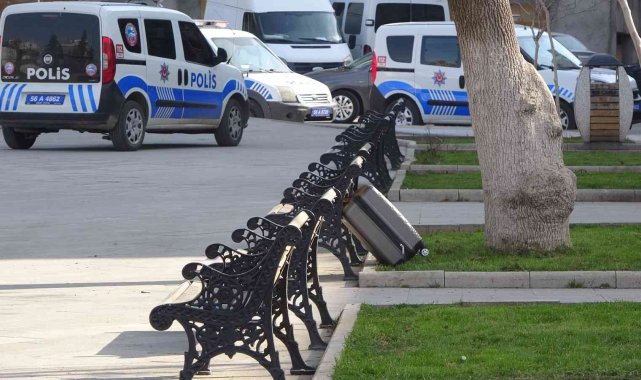 Siirt'te şüpheli bavul fünyeyle patlatıldı