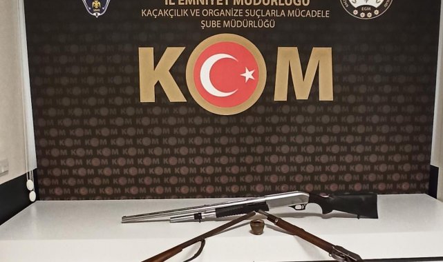 Silah kaçakçılığı yaptığı iddia edilen şahıs tarihi eserlerle yakalandı