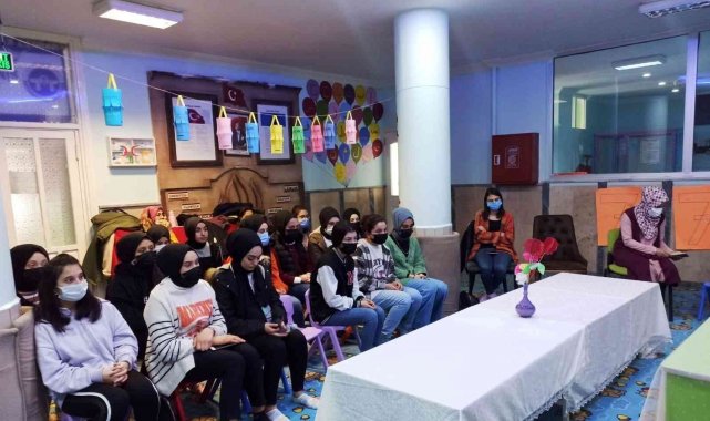 Simav Kur'an Kursu öğreticileri, İHL kız öğrencilerini misafir etti